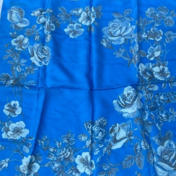 Jacqmar Scarf Blue 29” Square, Hand-stitched Rolled Edge - Picture 1 of 7